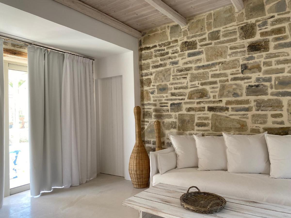 Laini Luxury Suites Pombia Exterior foto