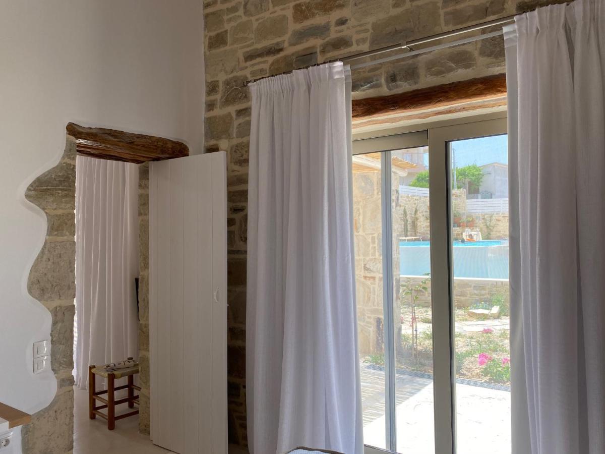 Laini Luxury Suites Pombia Exterior foto