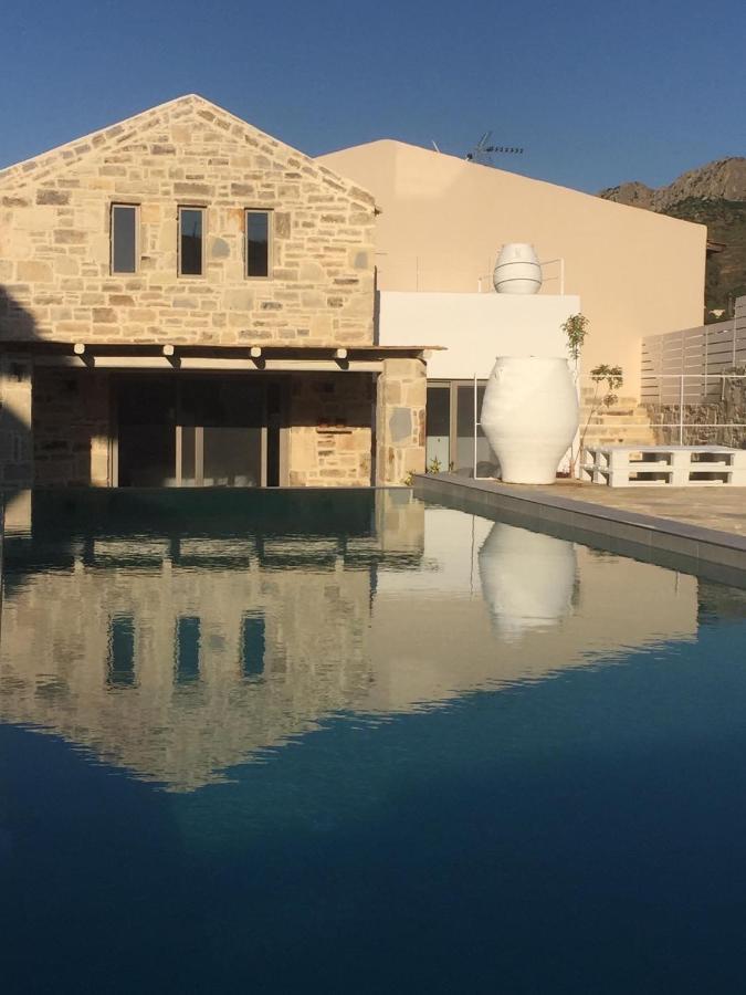 Laini Luxury Suites Pombia Exterior foto