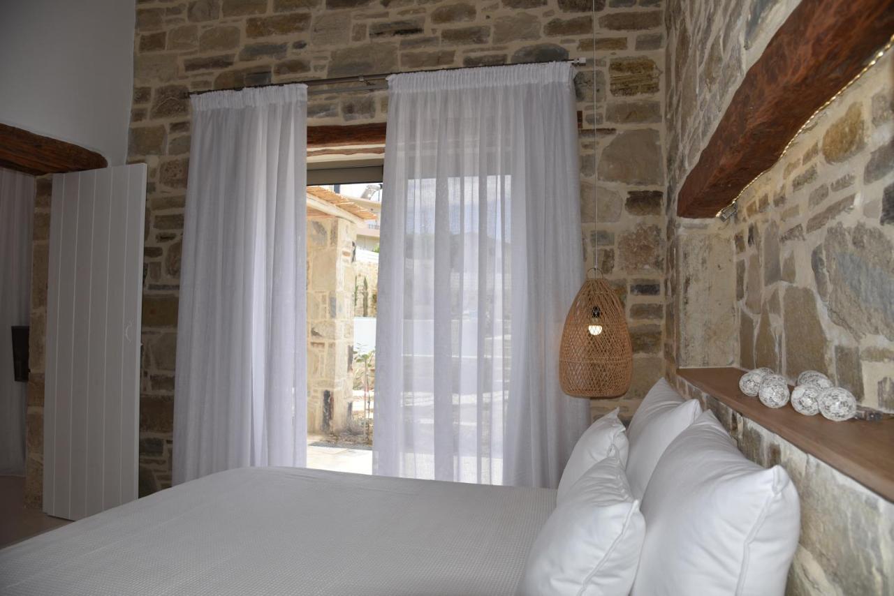Laini Luxury Suites Pombia Exterior foto