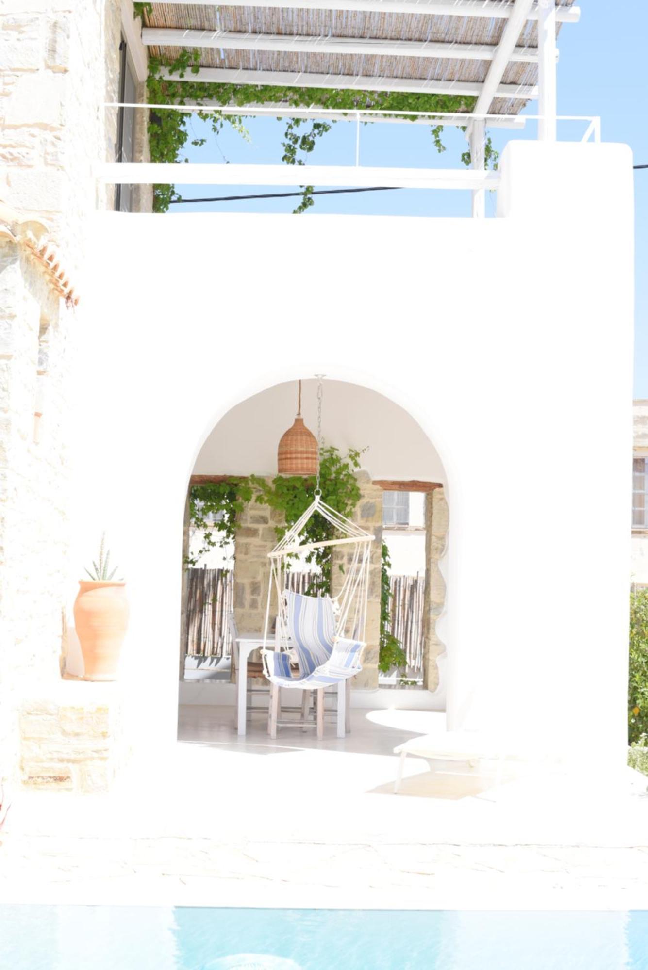 Laini Luxury Suites Pombia Exterior foto
