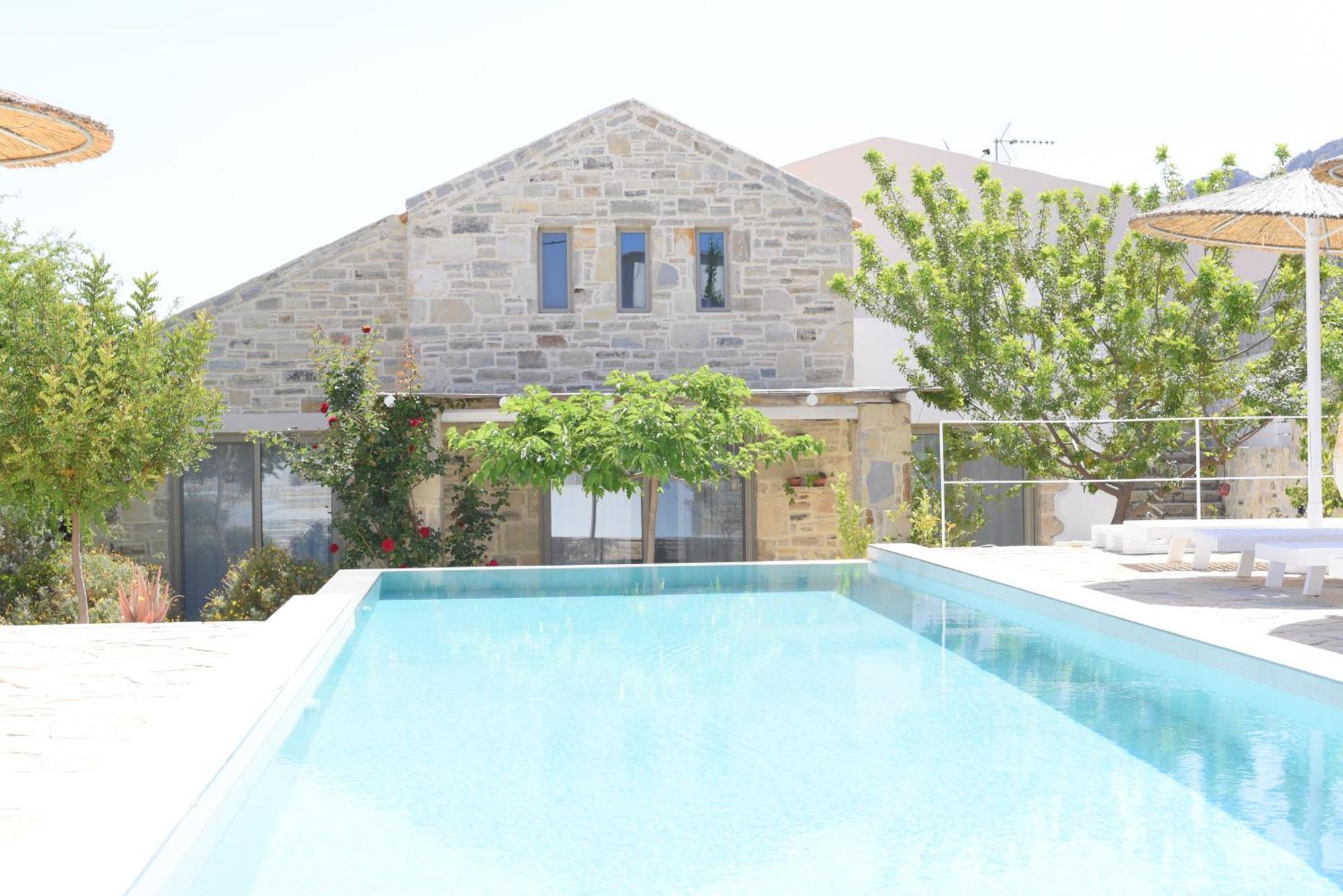 Laini Luxury Suites Pombia Exterior foto